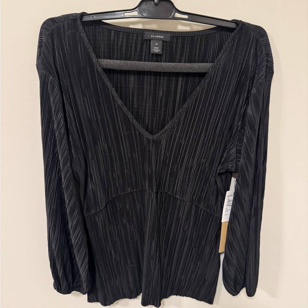 Halogen Nordstrom Black V-Neck Pleated Top NWT